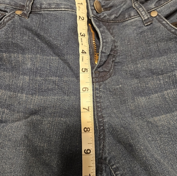 EUC Torrid skinny jeans - Picture 11 of 12